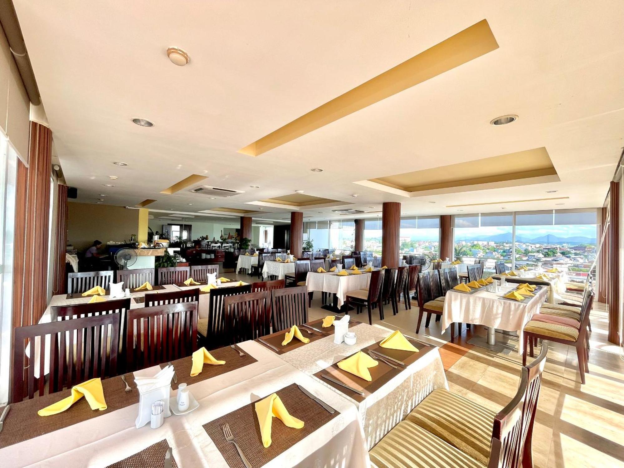 Mondial Hotel Hue Luaran gambar