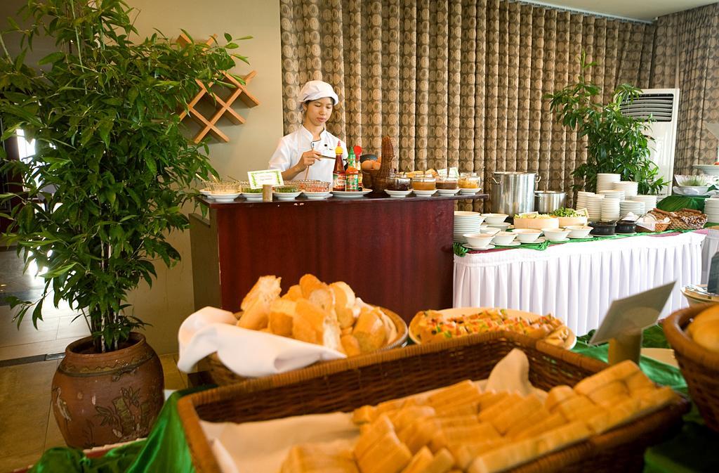 Mondial Hotel Hue Luaran gambar