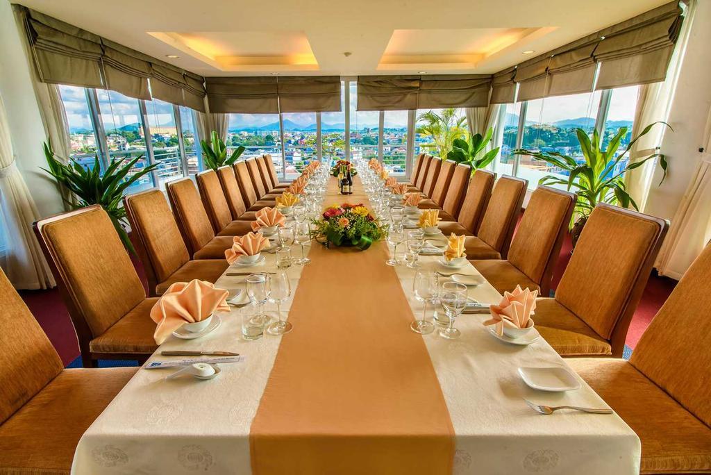 Mondial Hotel Hue Luaran gambar